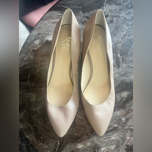 Franco Sarto Cream Heels Elegant Design - Picture 1 of 3